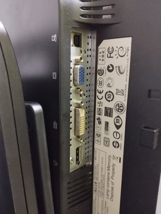 Monitor HP (AVERIADO)