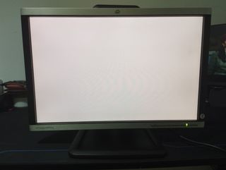 Monitor HP (AVERIADO)