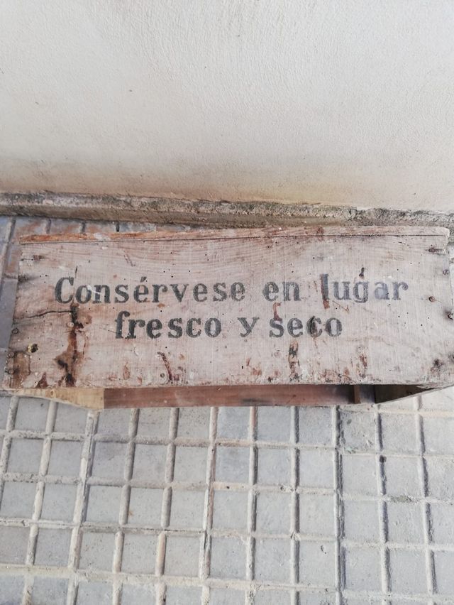 Vendo Caja de madera antigua