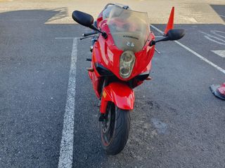 Hyosung GTR 650 a carburación