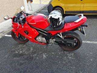 Hyosung GTR 650 a carburación