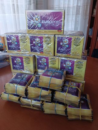 1950 sobres EURO 2012 Polonia/Ucrania PANINI