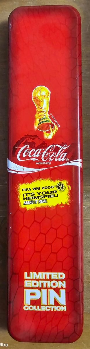 Pin coca cola fútbol