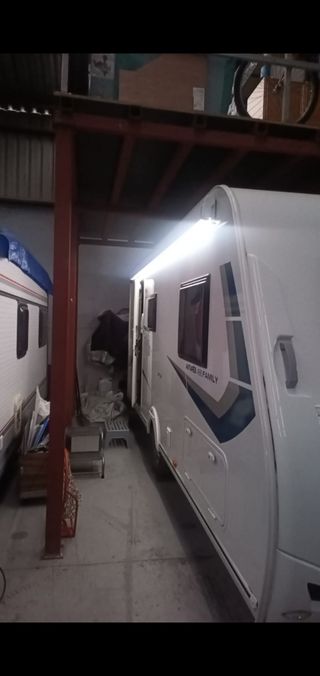 Montaje y reparación caravana camper