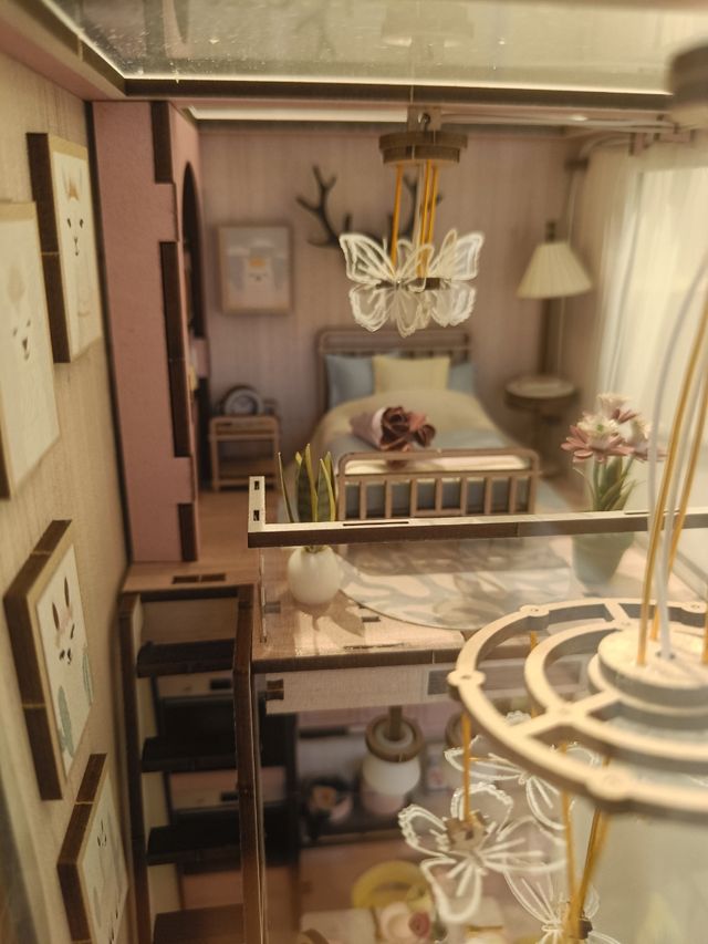 Escena casita de muñecas en miniatura