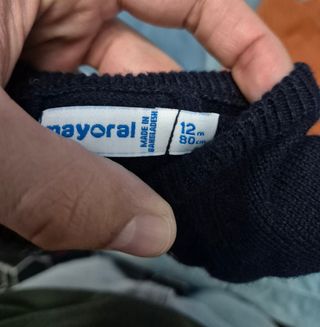 2 maglioni e 2 felpe neonato