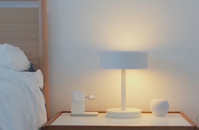 Lámpara de sobremesa blanca