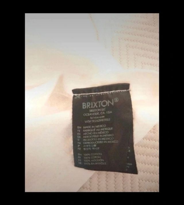 Camiseta blanca de Brixton.