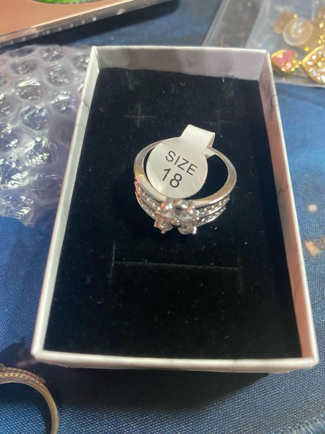 Anillo acero con circonita