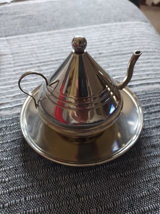 Piccola teiera soprammobile