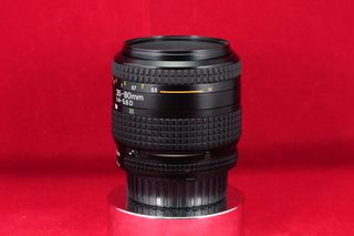 Objetivo Nikon AF Nikkor 35-80mm f:4-5.6D (MKI)