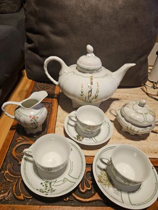 JUEGO ANTIGUO DE PORCELANA BIDASOA DE CAFE