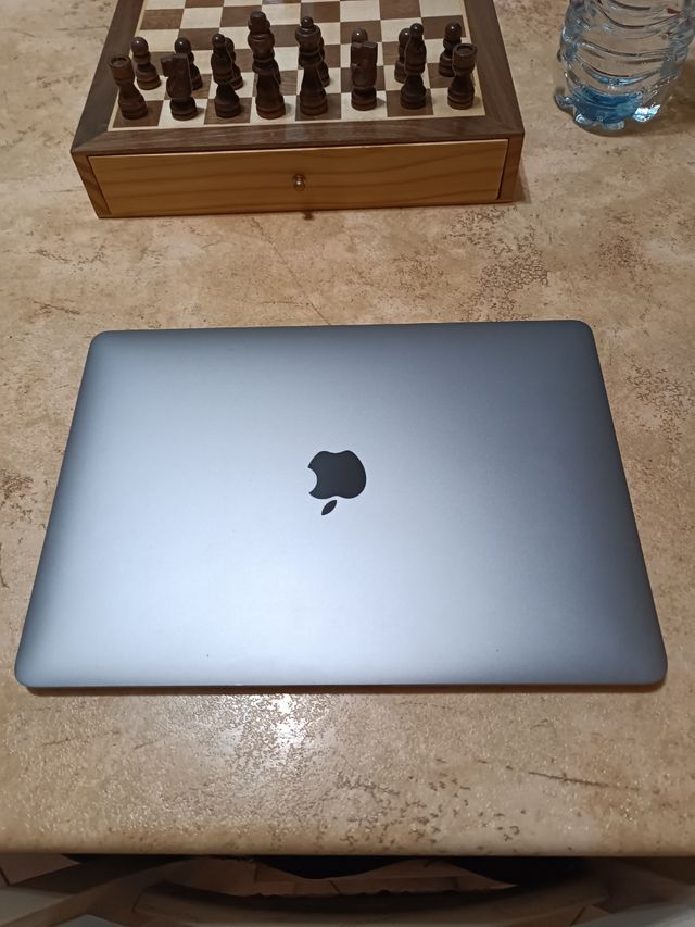 Apple Macbook air 13 2020