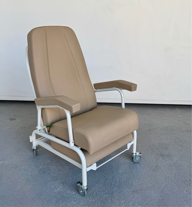 Sillon Clinico Geriatrico Dynamic con ruedas