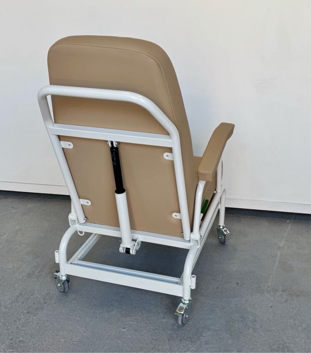 Sillon Clinico Geriatrico Dynamic con ruedas