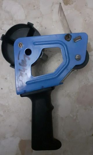 Empaquetadura con cinta adhesiva