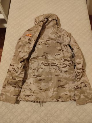 Chaquetas militares originales estilo camuflaje