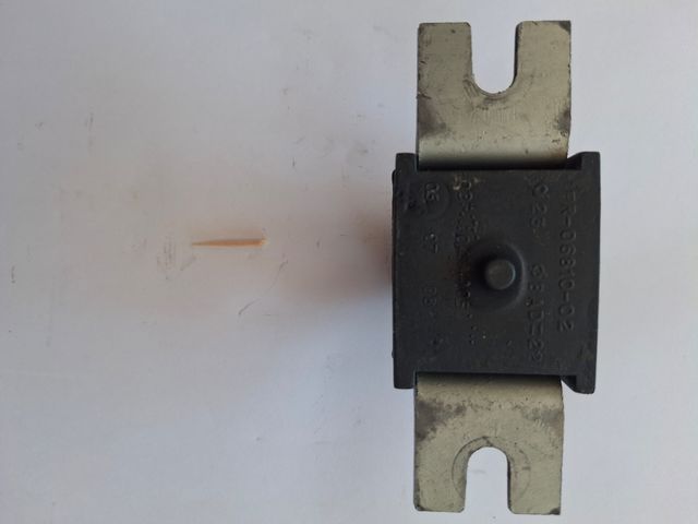 Soporte motor derecho Nissan primastar