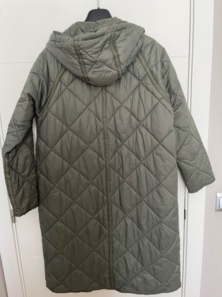 Parka verde Zara