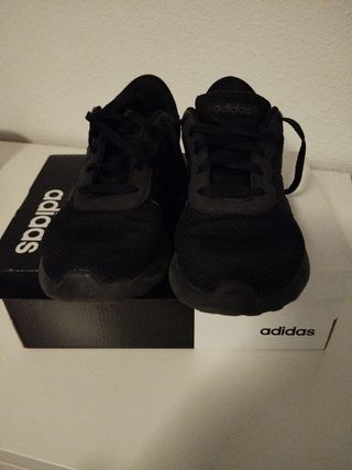 Tenis Adidas blancos