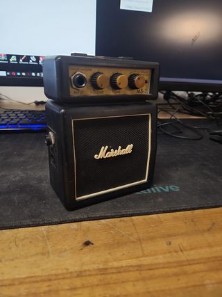mini Marshall amplificador guitarra