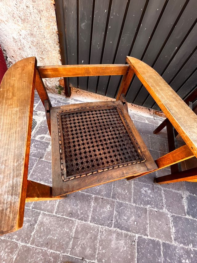 Conjunto un banco y dos sillas antiguas