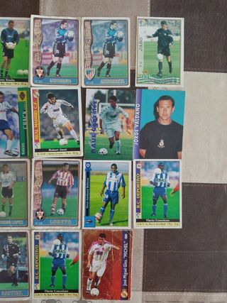 27 cromos fútbol  diferentes épocas