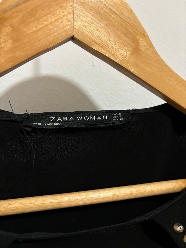 Blusa negra Zara