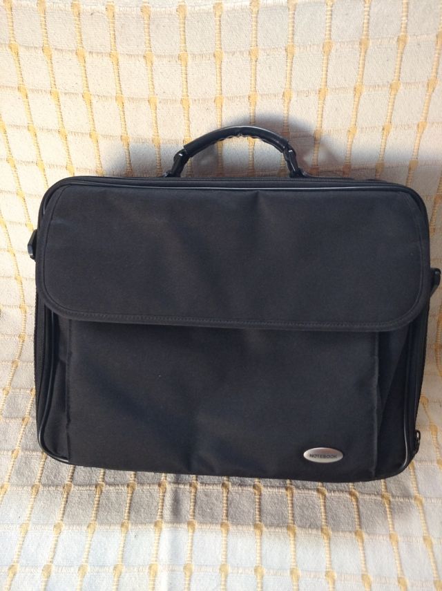 MALETÍN PARA ORDENADOR PORTÁTIL