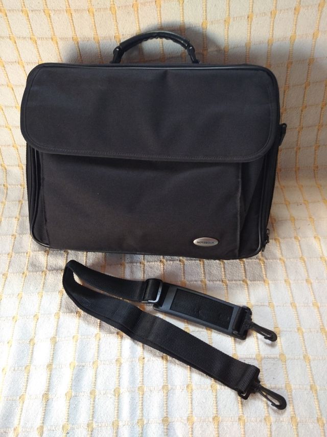 MALETÍN PARA ORDENADOR PORTÁTIL