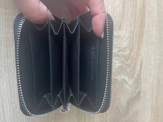 Monedero Stradivarius