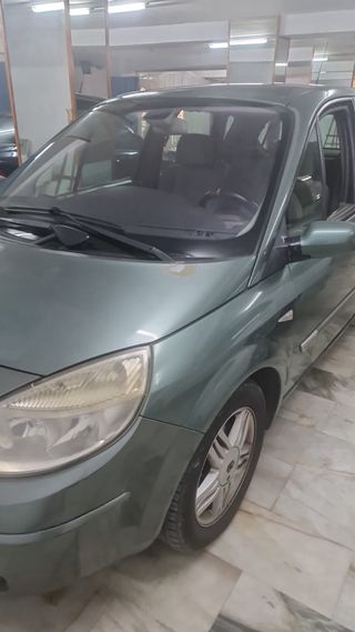 Renault  Scenic 2005