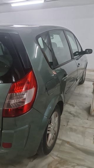 Renault  Scenic 2005