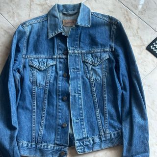 Chaqueta levis 