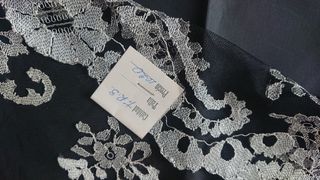 Mantilla plateada sobre tul negro, rect
