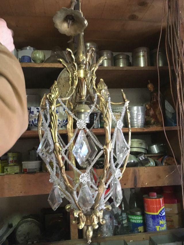 Lampadario vintage con gocce cristallo