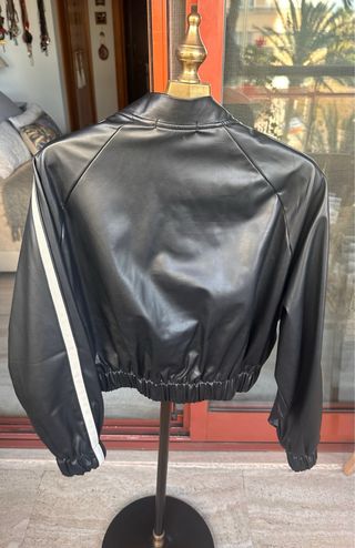 Cazadora Bomber OYSHO,perfecto estado,usada 1 vez