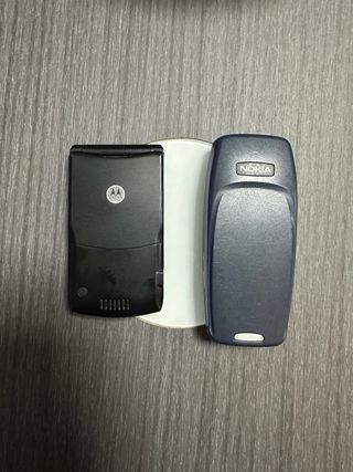 Nokia 3310 y Motorola V3
