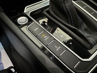 VOLKSWAGEN Passat GTE 1.4 TSI 218CV DSG