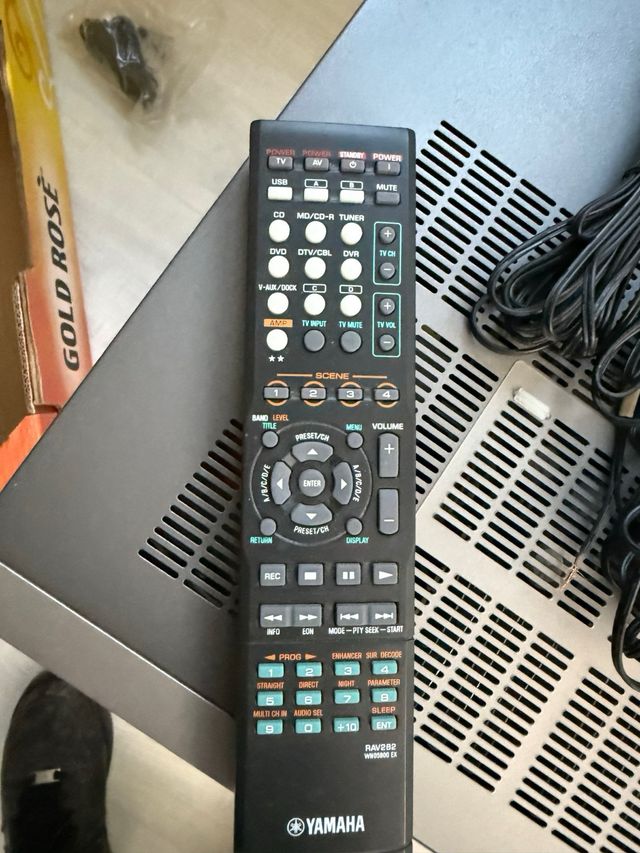 Yamaha RX-V463 home theater + DVD S540