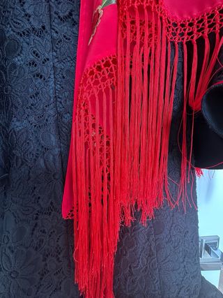 Traje flamenca con mantoncillo