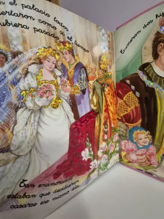 La Bella durmiente (Cuentos rosas brillantes/ Sparkling Roses Tales) (Spanish Edition)