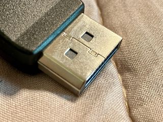 Cable de video DisplayPort 1.8m.