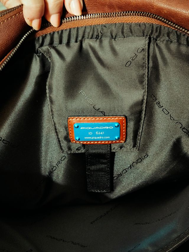 Borsa Piquadro in Pelle Marrone con Porta USB - El