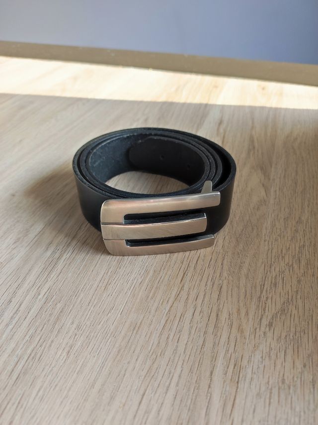 Cinturón cuero negro Emporio