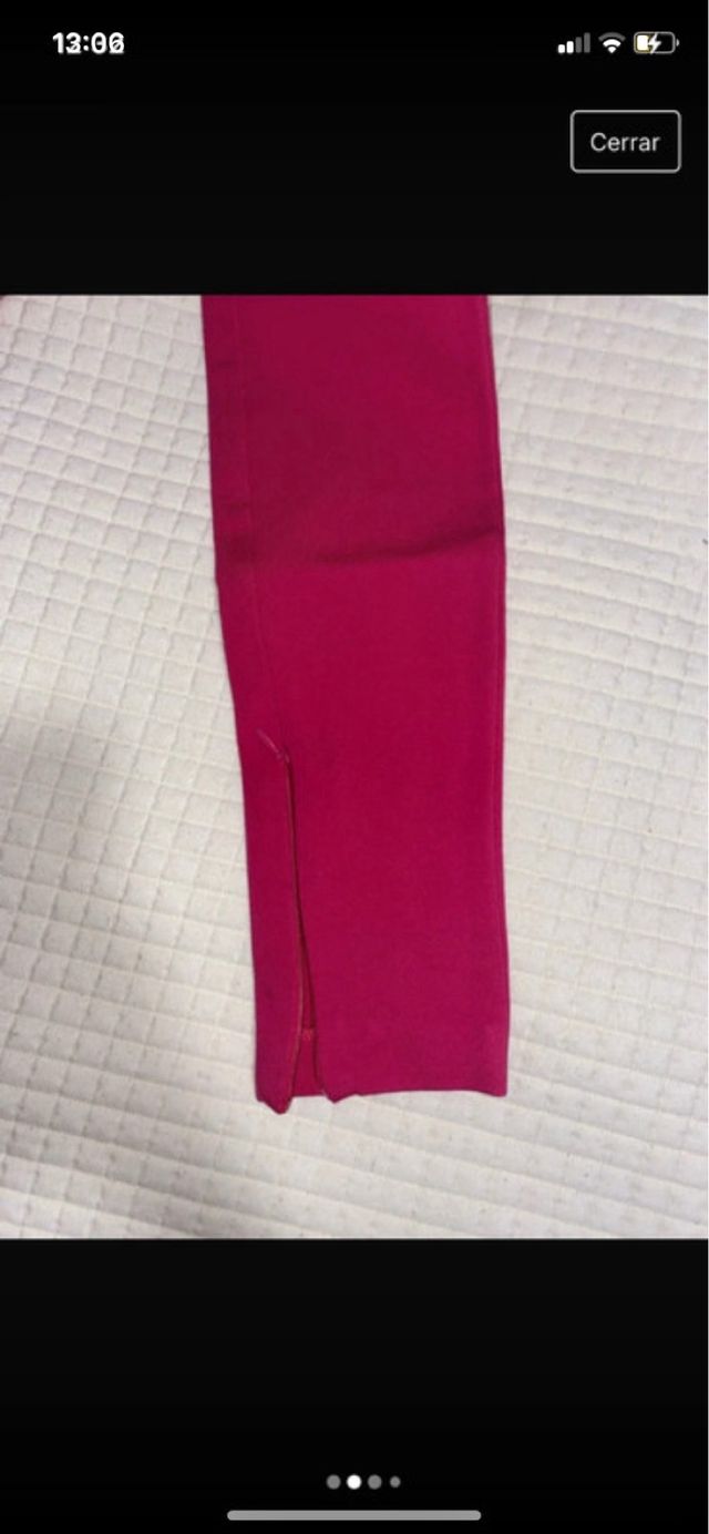 Pantalones pitillo rosas fucsia