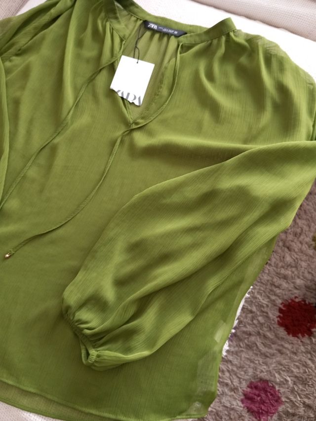 Blusa de gasa zara