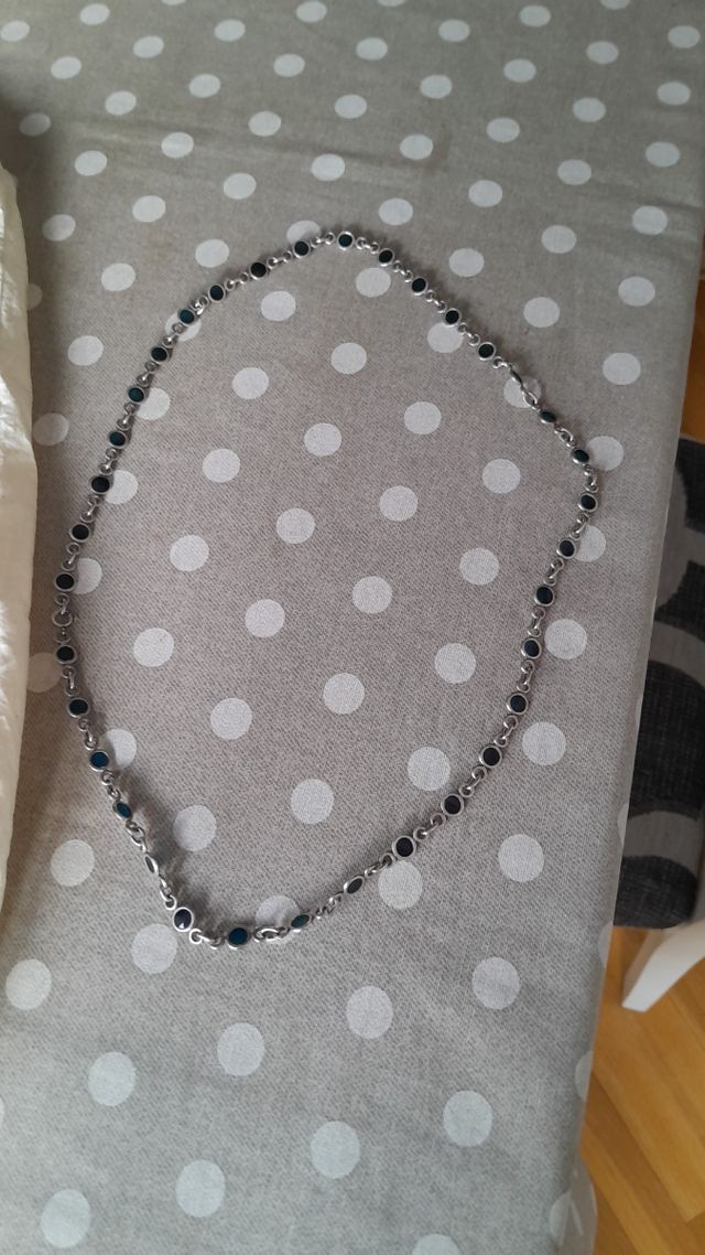 Collar largo de plata y cristal