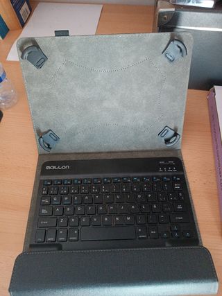 Teclado Bluetooth Extraible para Tablet