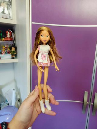 Flora winx club barbie disney mattel princesa hada